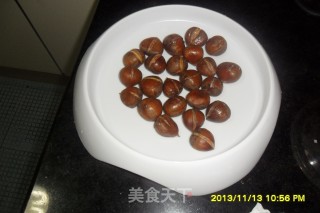 懒人版炒栗子的做法步骤：1