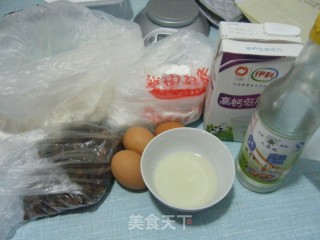 葡萄干蛋糕卷的做法步骤：1