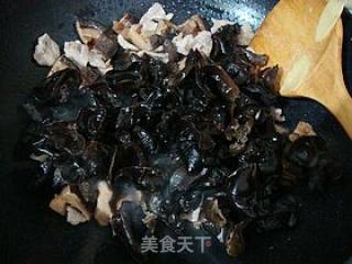 家常小炒-------【木耳香菇炒肉片】的做法步骤：10