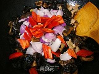 家常小炒-------【木耳香菇炒肉片】的做法步骤：14