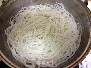DIY-麻辣鸡汤米线的做法步骤：1