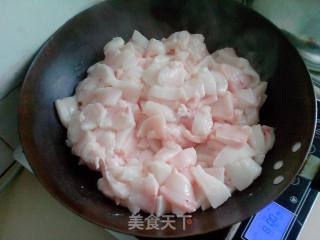 辣椒炒油渣的做法步骤：2