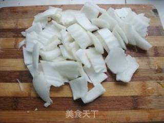 黑木耳炒大白菜梗的做法步骤：3