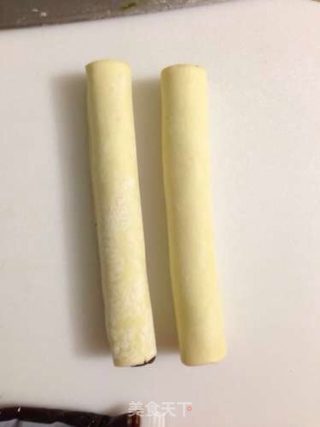 酥皮红豆卷的做法步骤：2