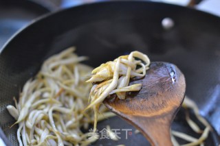杏鲍菇怎么吃-帅的“私房菜”【干煸杏鲍菇】的做法步骤：7