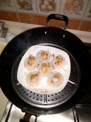 粉丝蒜蓉蒸扇贝的做法步骤：9