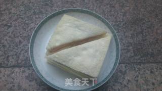 鸡蛋火腿三明治四人份的做法步骤：5