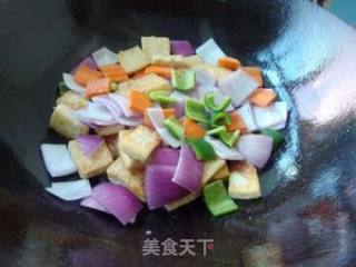 蚝油洋葱豆腐的做法步骤：4