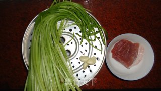 肉末芹菜的做法步骤：1