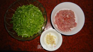 肉末芹菜的做法步骤：2