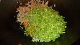 肉末芹菜的做法步骤：7