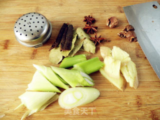 五香酱牛肉的做法步骤：4