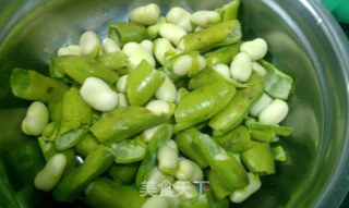火腿蚕豆焖饭的做法步骤：2