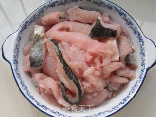 酸菜鱼片的做法步骤：1