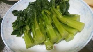 鲍汁香菇伴菜心的做法步骤：2