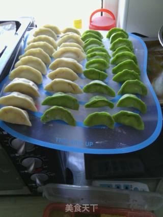 五彩缤纷的彩色饺子的做法步骤：4