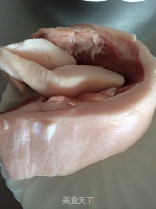 荷包鲫鱼牛奶汤的做法步骤：3