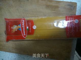 意大利面的做法步骤：1