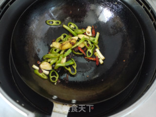 香辣牛蛙的做法步骤：7