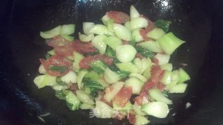 香肠炒油菜的做法步骤：5
