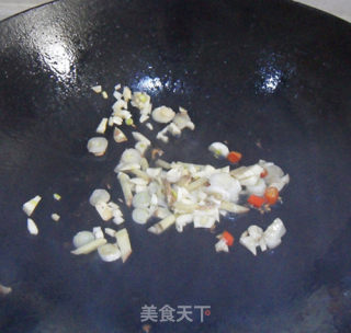 干烧鲳鱼的做法步骤：5
