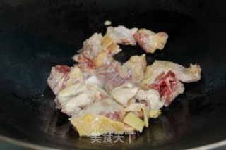 特色蒜香焖鸡块的做法步骤：3