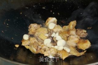 特色蒜香焖鸡块的做法步骤：5