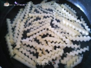 炸土豆条的做法步骤：5
