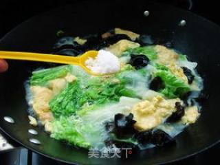 白菜木耳鸡蛋汤的做法步骤：8