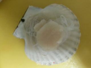 蒜茸粉丝蒸扇贝的做法步骤：7