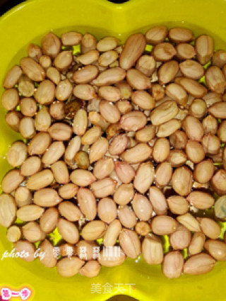泡椒花生——酌酒小菜的做法步骤：1