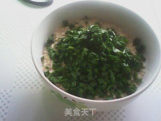 韭菜燕麦饼的做法步骤：2
