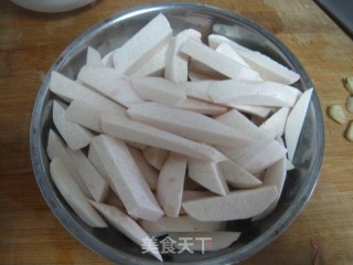 咖喱浇汁芋头的做法步骤：1