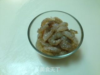 咸香盐焗鲜虾仁的做法步骤：2
