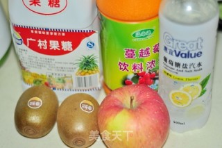 猕猴桃苹果蔓越莓汽水的做法步骤：1