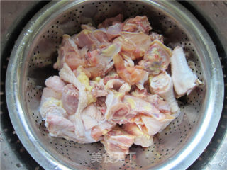 麻辣土豆烧鸡的做法步骤：1