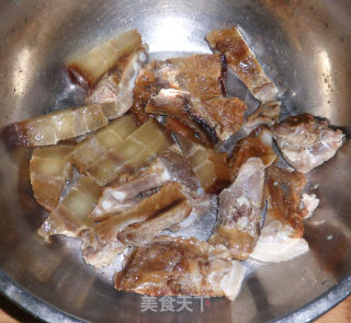 腊味老南瓜煲的做法步骤：1