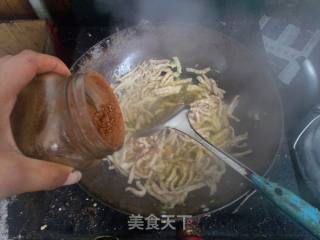 鱼香肉丝的做法步骤：4