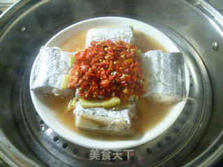 剁椒蒸带鱼的做法步骤：10
