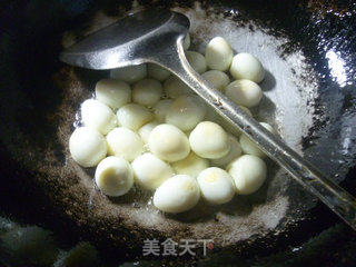 鹌鹑蛋香菇烤麸的做法步骤：5