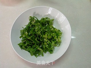 火腿肠素饼沙拉的做法步骤：2