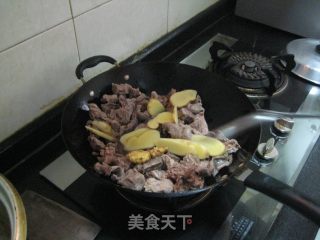 土豆烧排骨的做法步骤：4