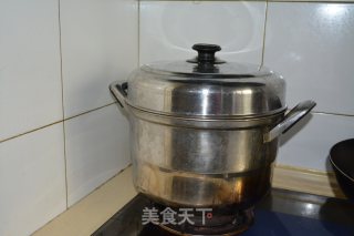 白灼大虾的做法步骤：2