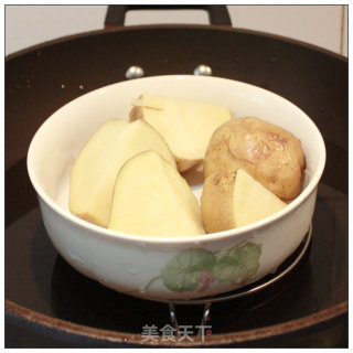 大家都喜欢的土豆菜菜-----土豆沙拉球的做法步骤：1