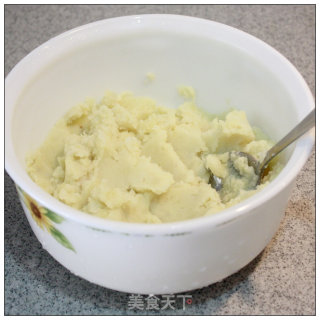 大家都喜欢的土豆菜菜-----土豆沙拉球的做法步骤：3