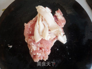 鹌鹑蛋蒸肉饼的做法步骤：2