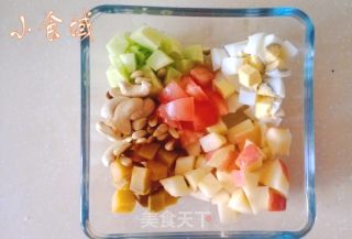 【爱在餐桌 美味20年】清新坚果沙拉的做法步骤：1