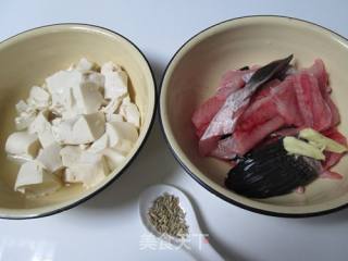 鱼骨豆腐汤的做法步骤：1