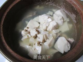 鱼骨豆腐汤的做法步骤：3