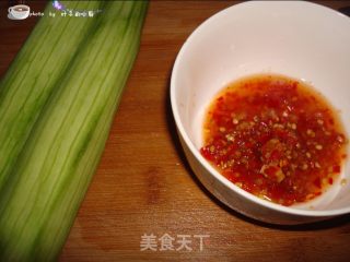 剁椒丝瓜的做法步骤：1